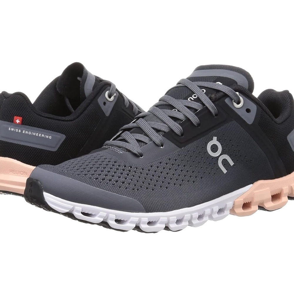 On Cloud Cloudflow Running Gray Black Athletic Shoes 7